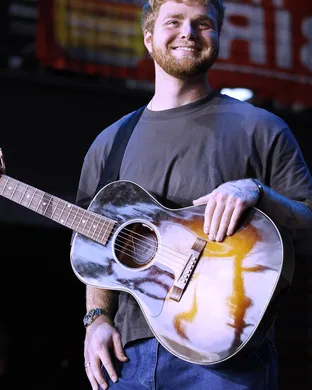 Alex Warren Detroit
