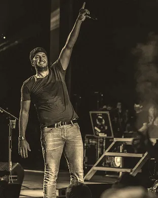 Luke Bryan Clarkston